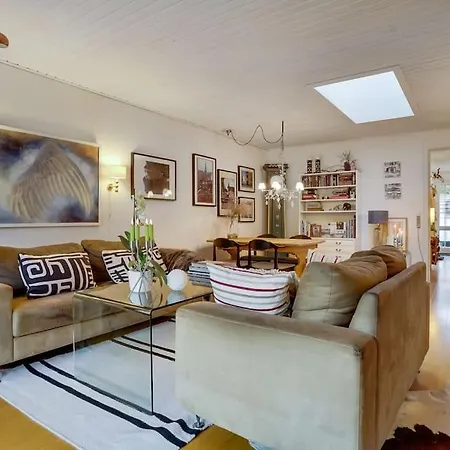 Lovely House With A View Of The Village Church Casa de Férias